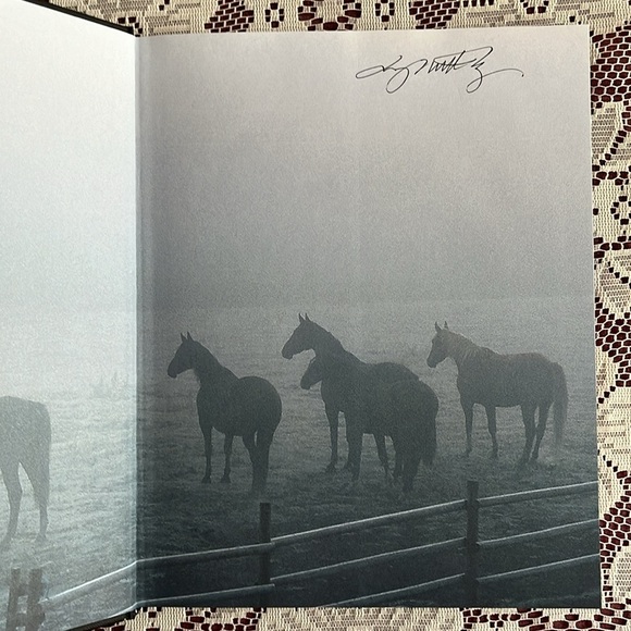 One with the Herd: A Spiritual Journey Book signed by Liz Mitten Ryan. Horses - Picture 3 of 13